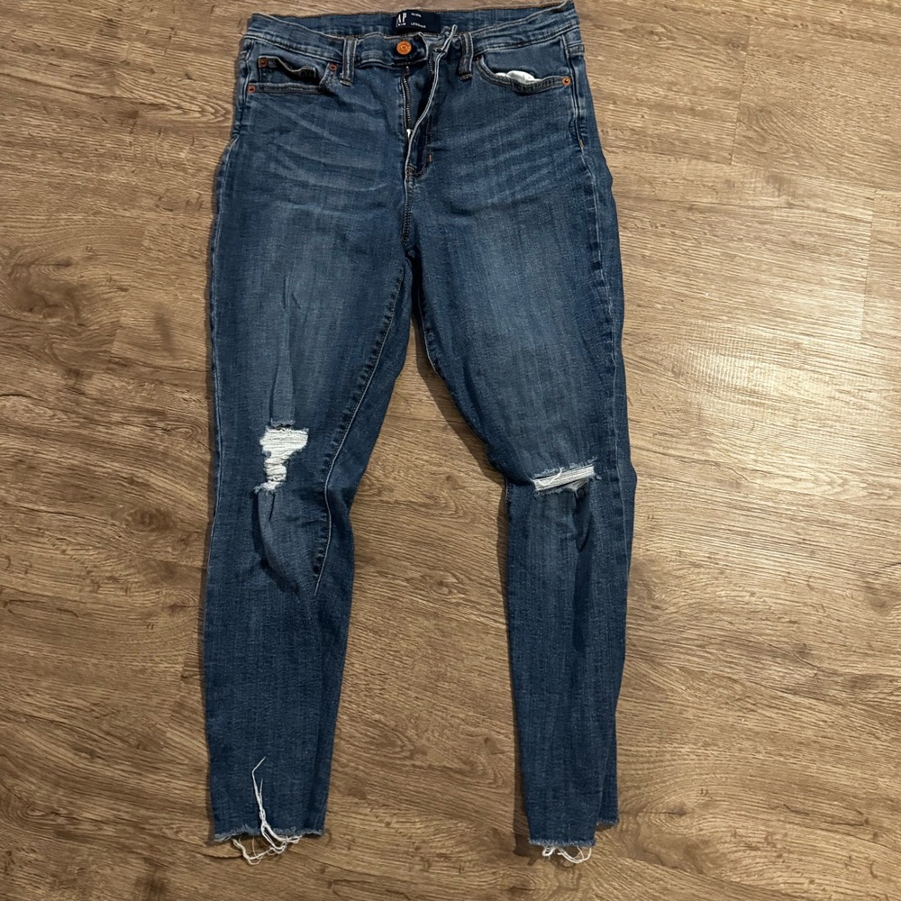 Gap jeans size 30/10 us